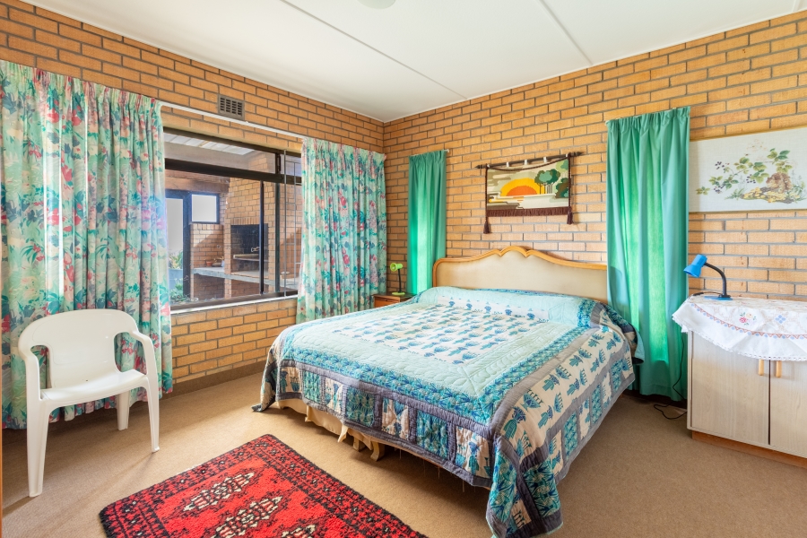 3 Bedroom Property for Sale in Van Riebeeckstrand Western Cape